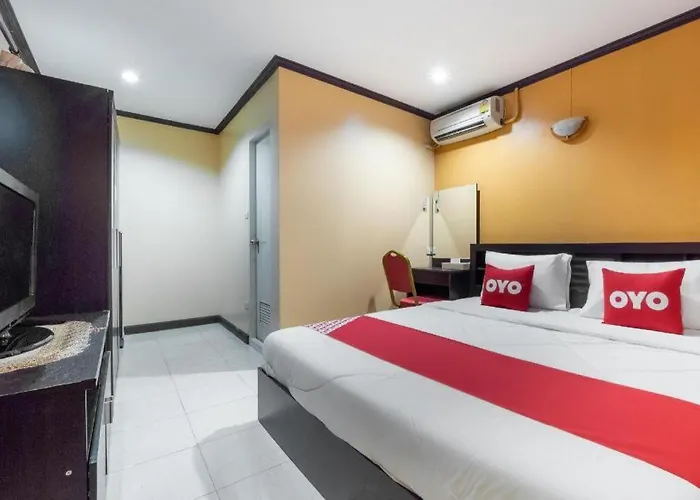 OYO 75327 Diyana Residence